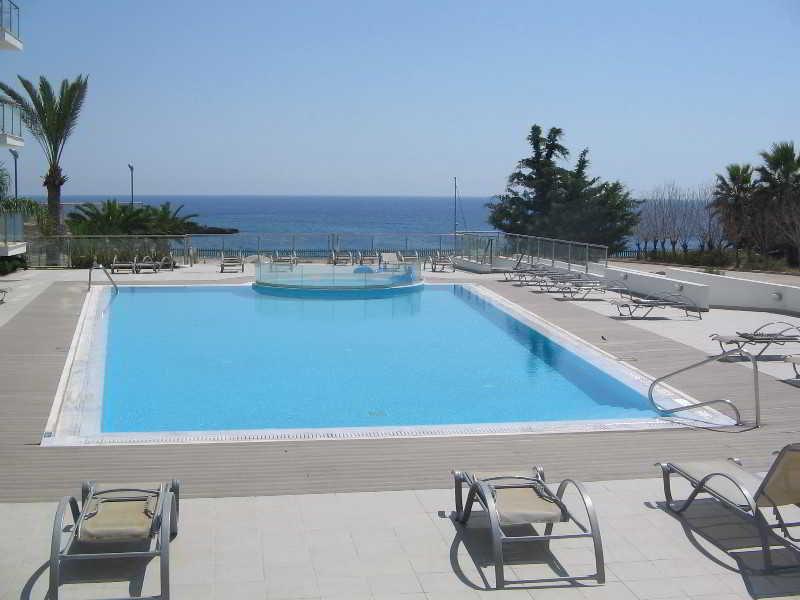 Coralli Beachfront Resort Protaras Exterior photo